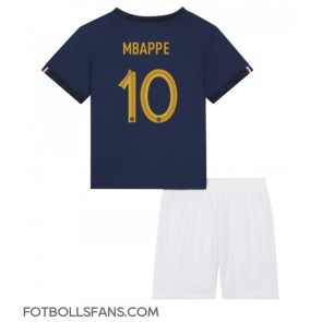 Frankrike Kylian Mbappe #10 Replika Hemmatröja Barn VM 2022 Kortärmad (+ Korta byxor)